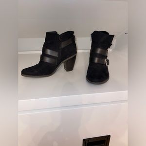 Women’s Black Bootie Heels - Size 8